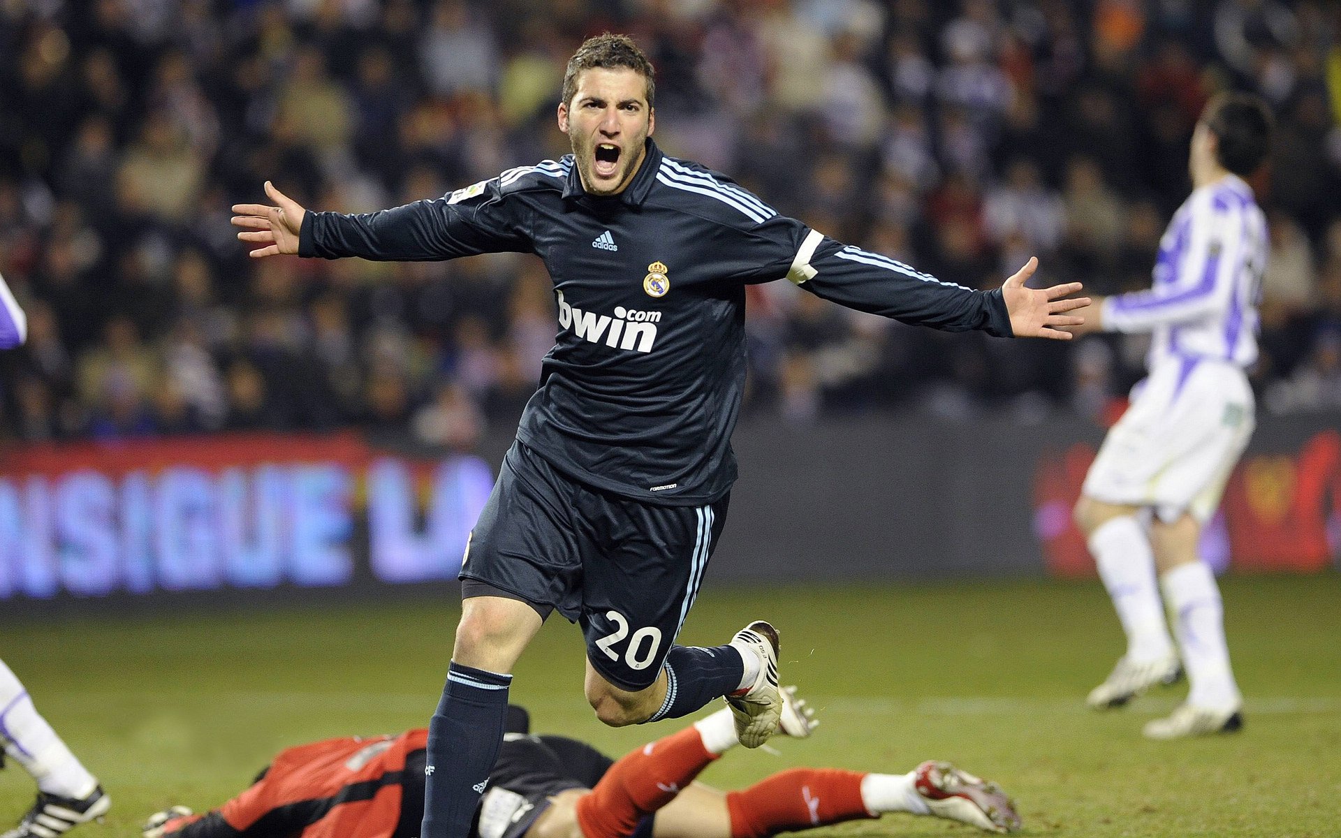 英超神剧情七分钟两球逆转与绝平接连上演，英超平局